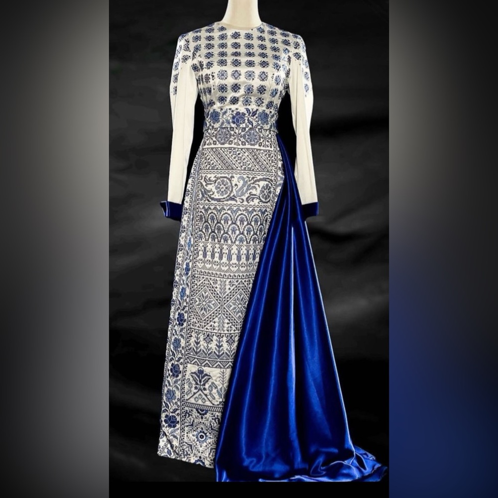 Tatreez henna dress Customed